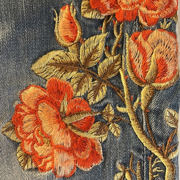 NWT Grace Embroidered Skinny Jean - Picture 4 of 5